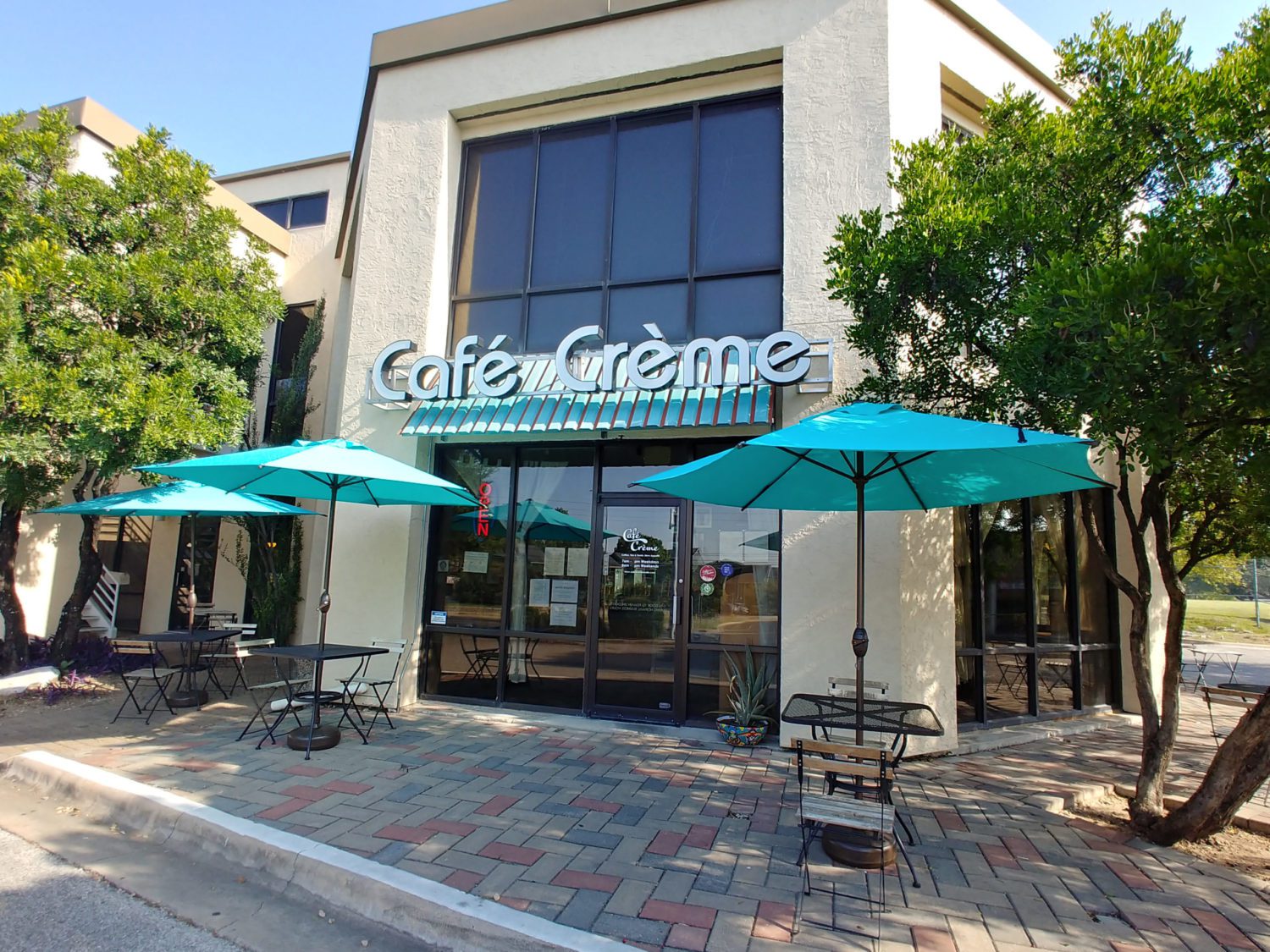 Cafe Creme Austin Front